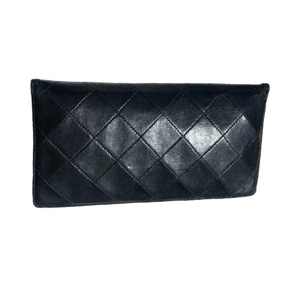 ❤️SOLD❤️AUTHENTIC CHANEL Vintage Classic Black Flap Closure Clutch Purse - Picture 11 of 14